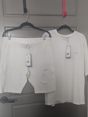 adidas NO DYE Pearl 3 Stripe Tshirt and Bike Shorts Set